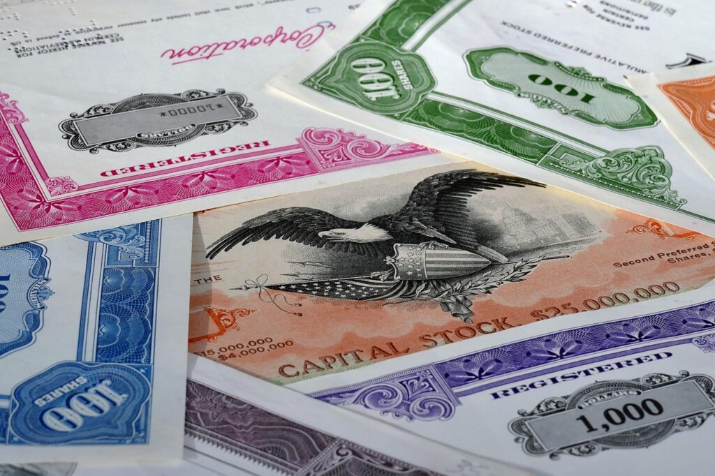 U.S. Treasury yields fall as energy prices pull back