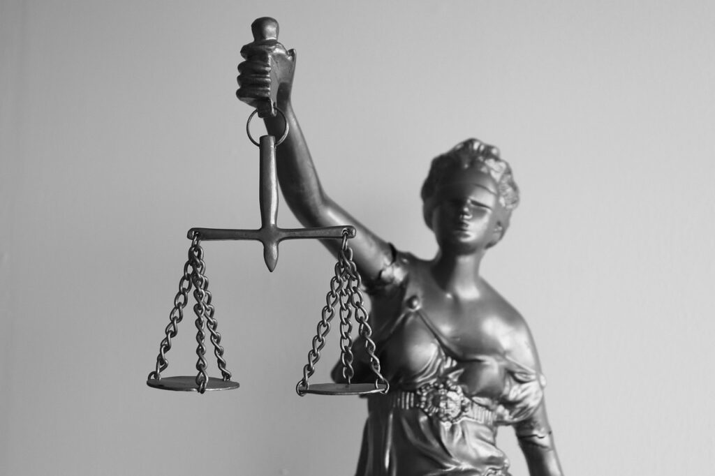 Judge extends block on Trump White House ban of MS NOW, CNN and Politico
