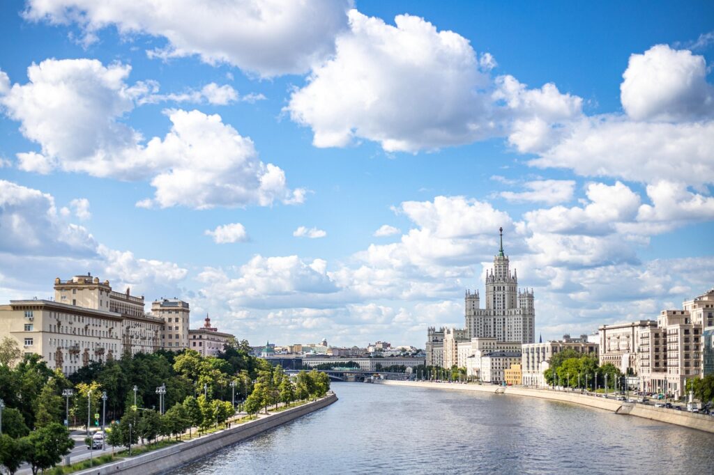Russia stocks lower at close of trade; MOEX Russia Index down 0.30%