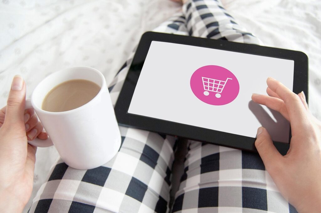 Google launches its ‘universal’ online shopping cart ahead of the holidays