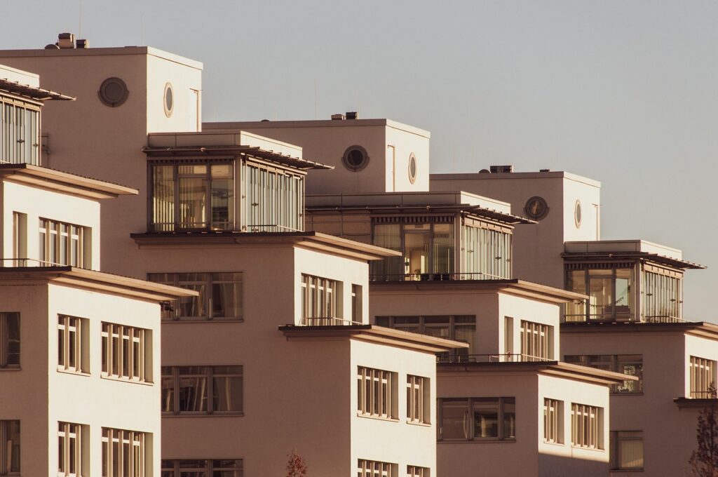 Housing starts drop 9% in September, miss expectations, Truist comments