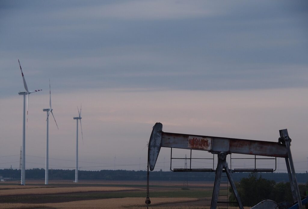 Oil slides over 2% as traders weigh Saudi attack risks, demand destruction Oil slides over 2% as traders weigh Saudi attack risks, demand destruction